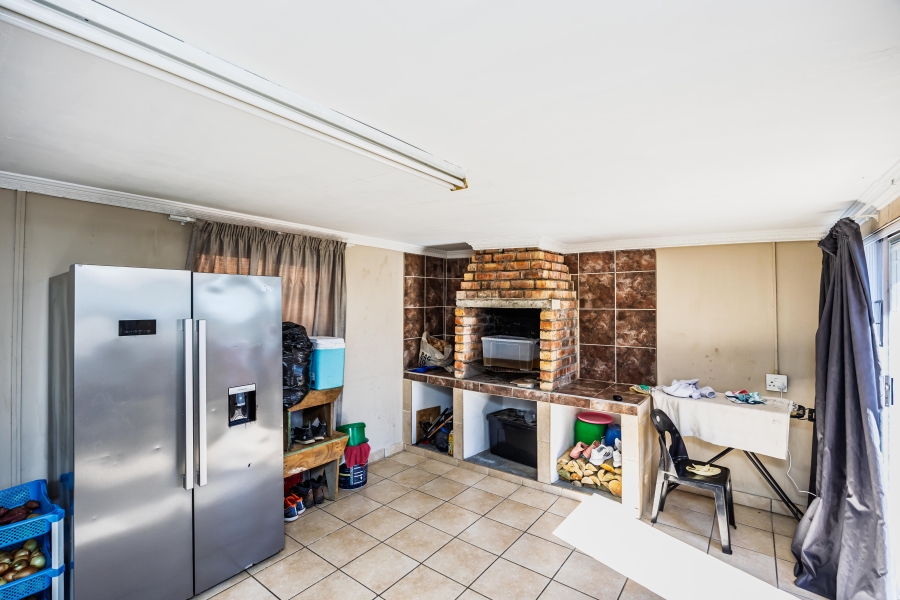 10 Bedroom Property for Sale in Greenfields Eastern Cape